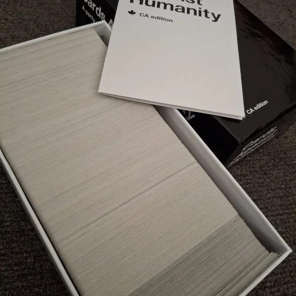 Cards Against Humanity - Picture 4 of 4